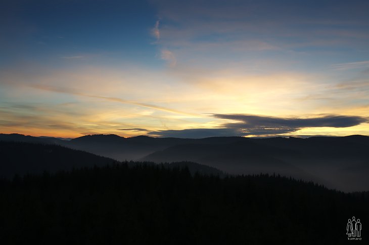 Východ slunce nad Velkými Karlovicemi